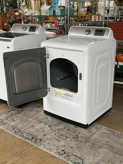 Samsung 7.4 cu. ft. Gas Dryer in White