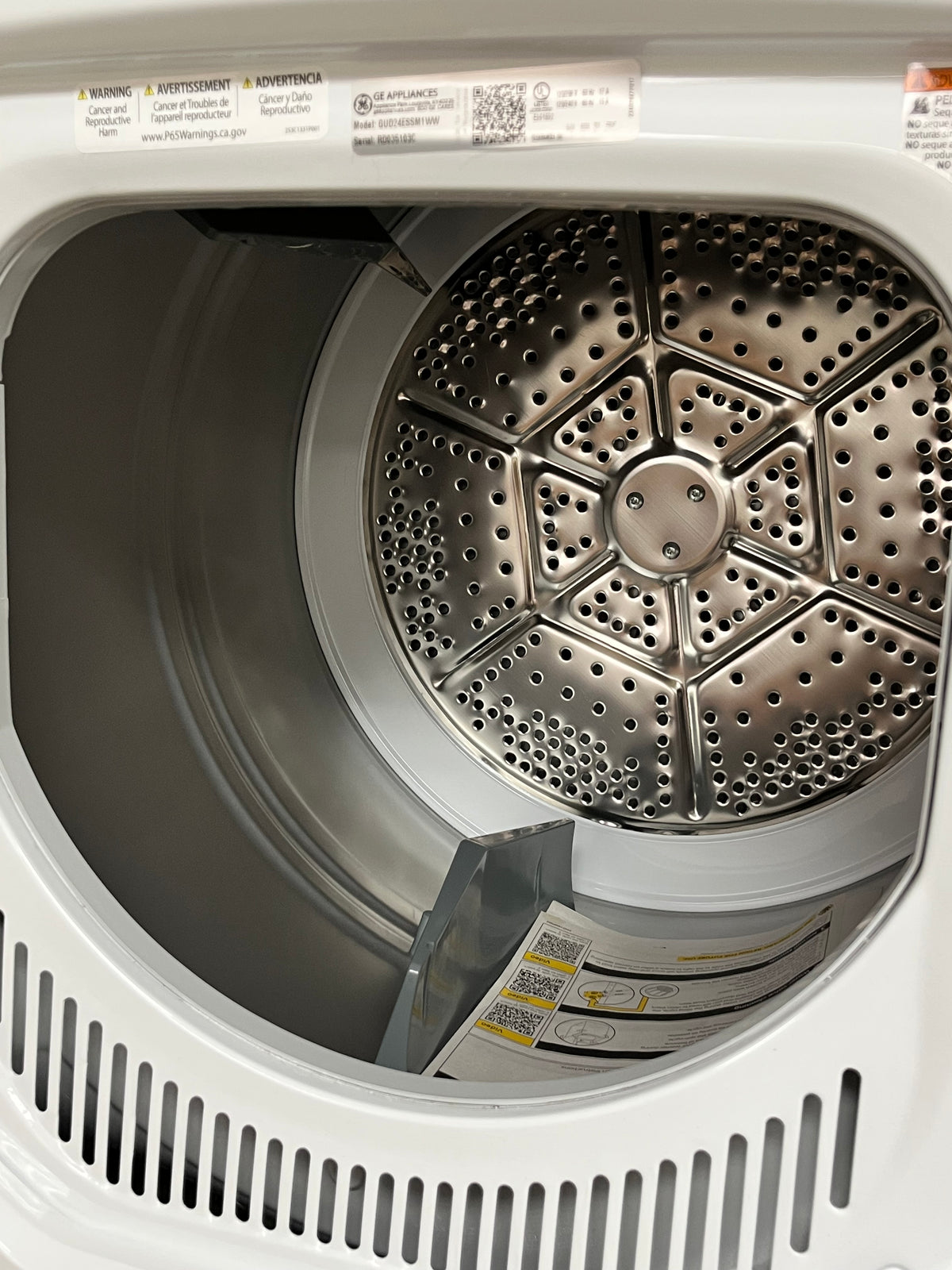 GE 2.3 cu. ft. Washer 4.4 cu. ft. Electric Dryer Combo