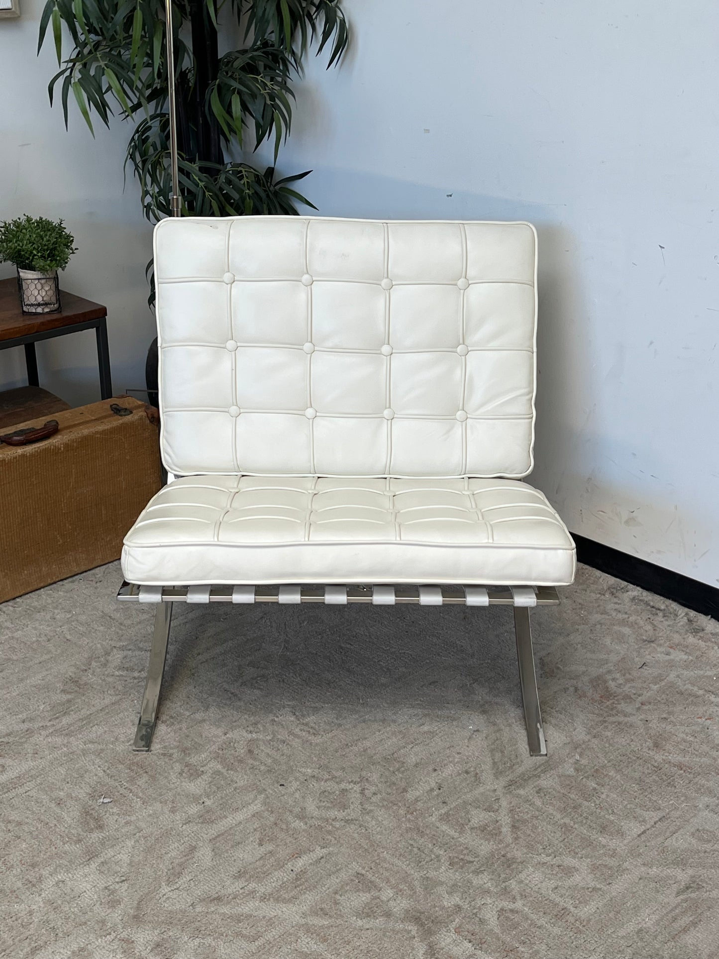 Modern Metal Frame Armless Chair