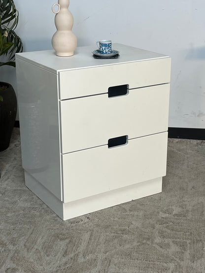 Modern White 2-Drawer Nightstand