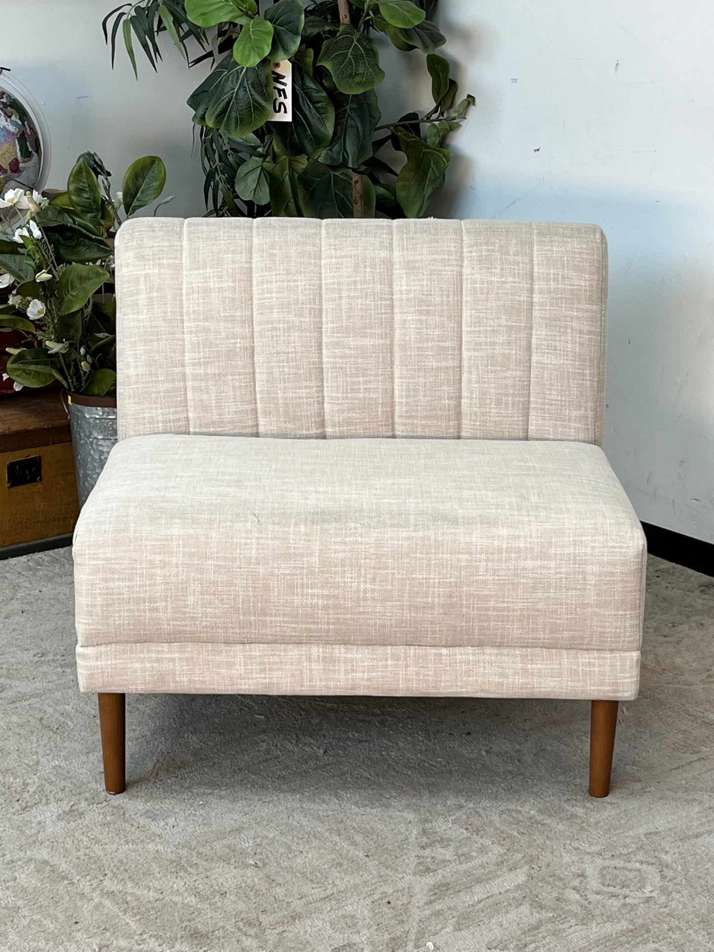Modern Armless Linen Seat