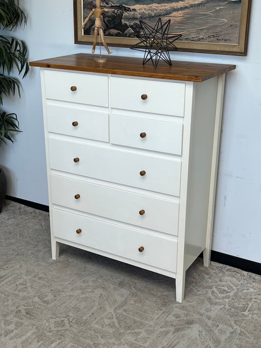 Farmhouse Style 7-Drawer Dresser