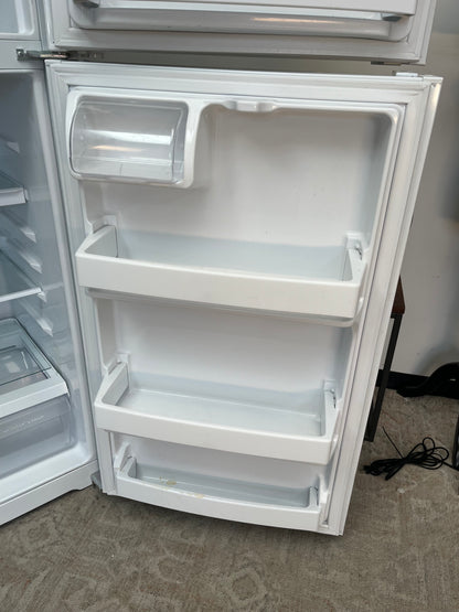 GE 17.5 cu. ft. Top Freezer Refrigerator in White