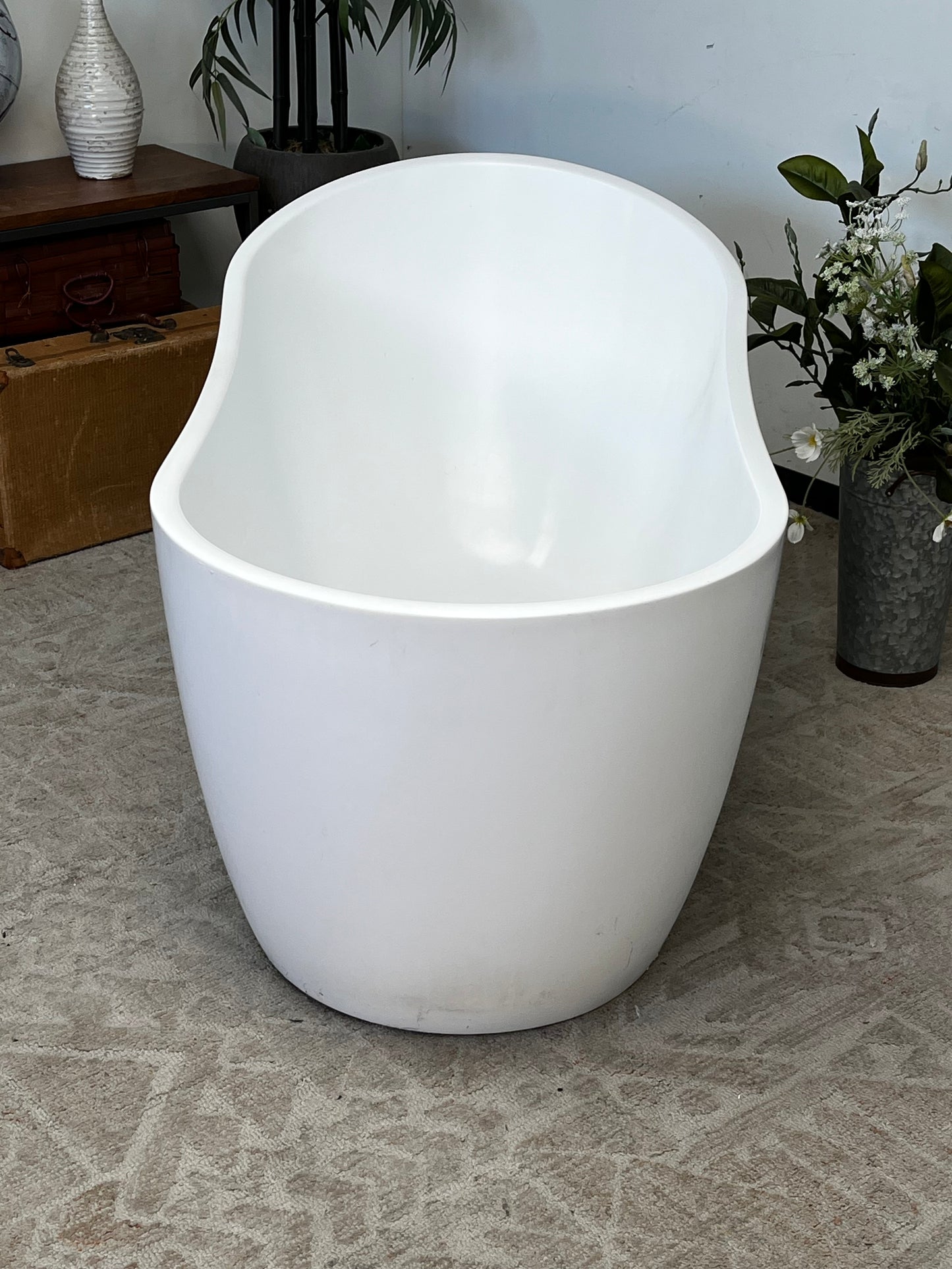 Modern Freestanding Fiberglass Bathtub
