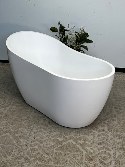 Modern Freestanding Fiberglass Bathtub