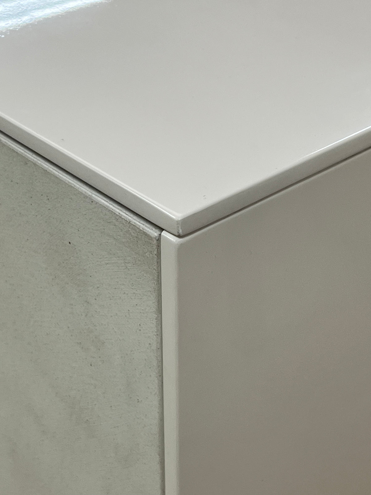 Modern Magnetic Door Buffet Cabinet