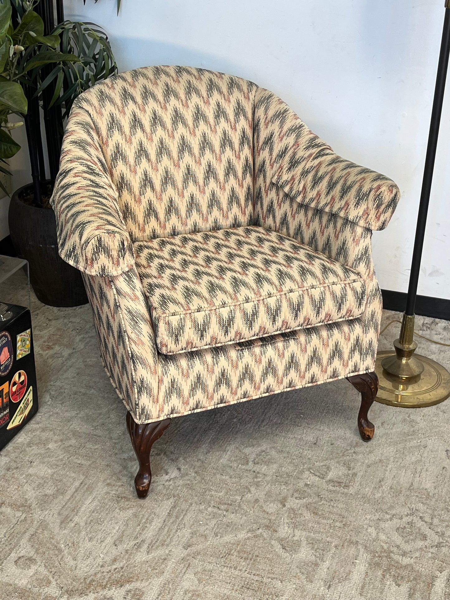 Vintage Style Zip-Zag Pattern Linen Chair