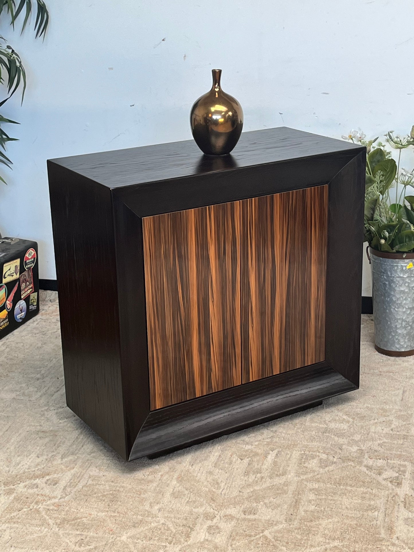 Modern Style Wooden Storage Cabinet