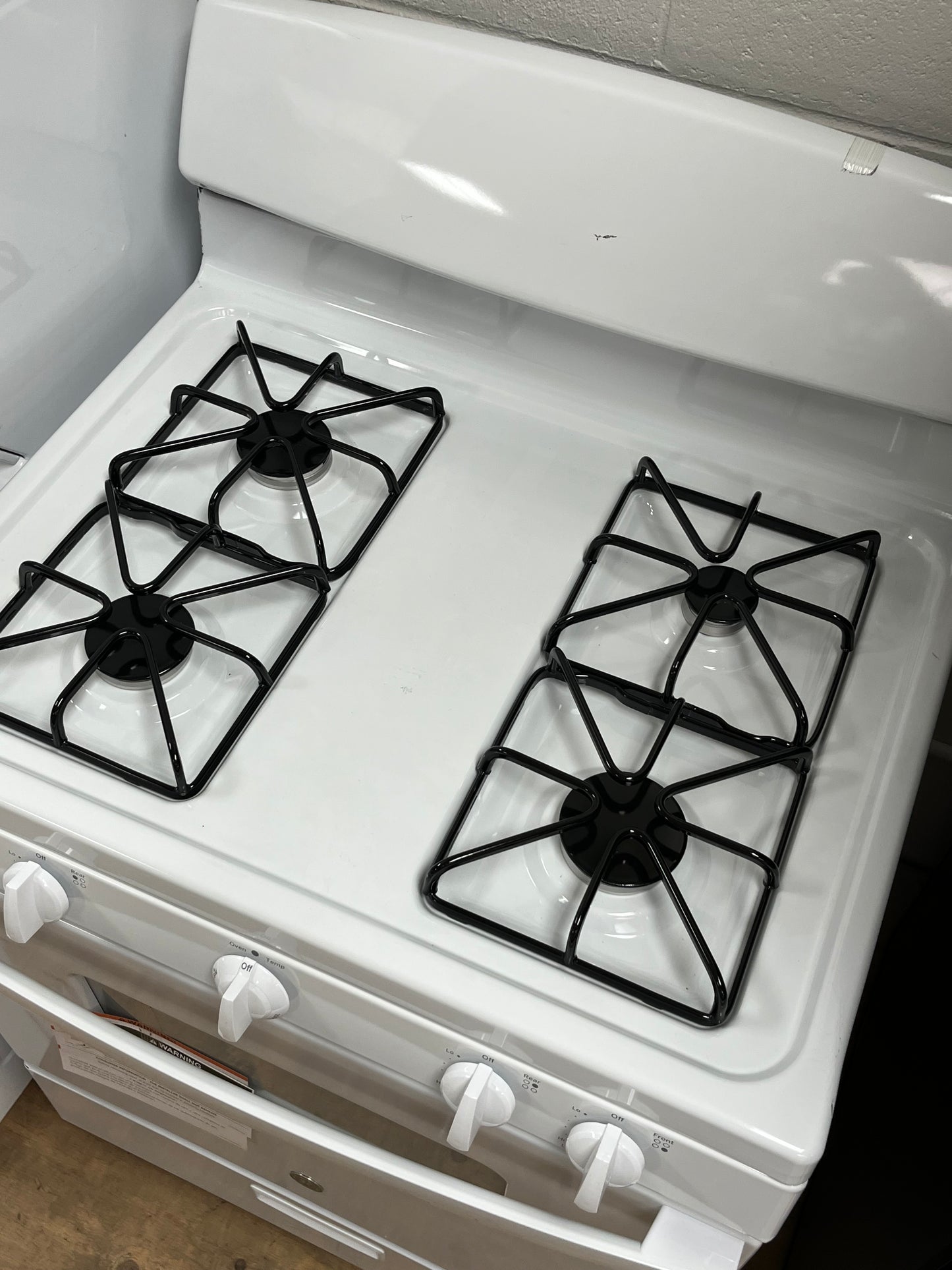 GE 4.8 cu. ft. White Freestanding Gas Range