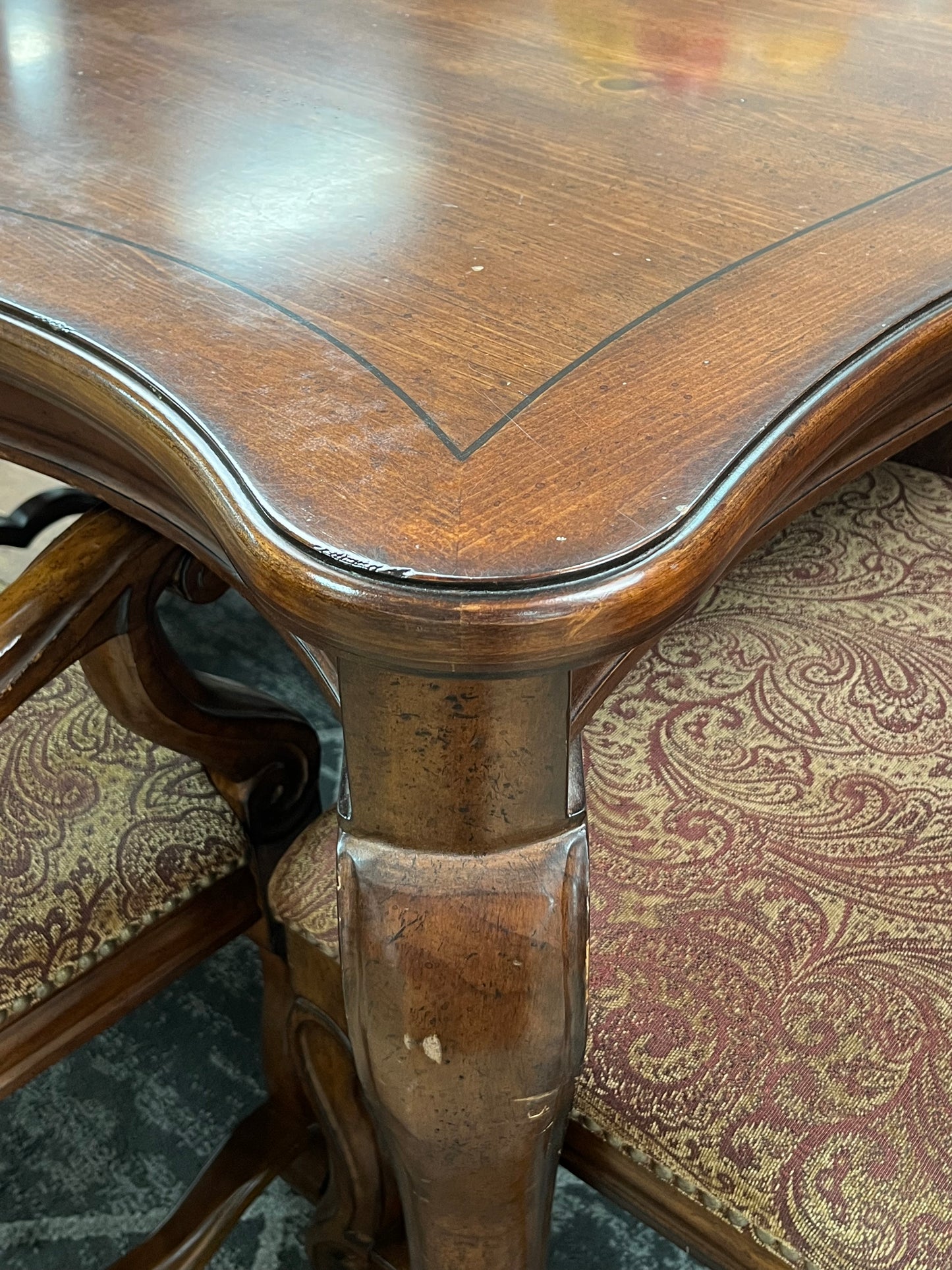 Traditional Style Wooden Dining Set