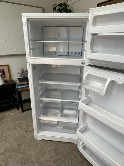 GE 17.5 cu. ft. Top Freezer Refrigerator in White