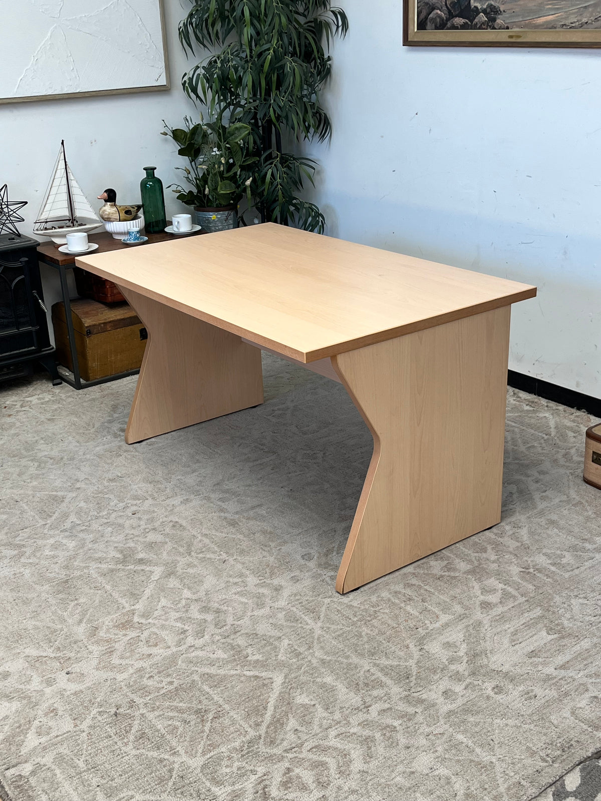 Modern Style Office Desk