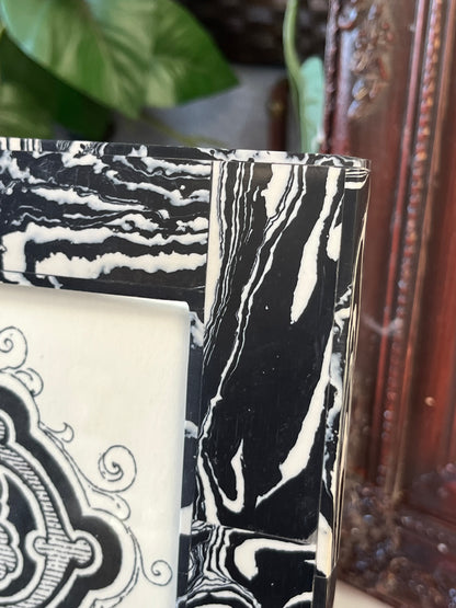 Modern Marbled Swirled 5" x 7" Picture Frame