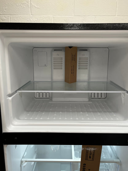 Whirlpool 18.2Cu.ft Black Top Freezer Refrigerator