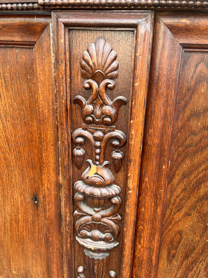 Traditional American Style Large Bar Buffet