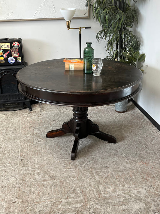 Traditional Style Oval Wooden Dining Table