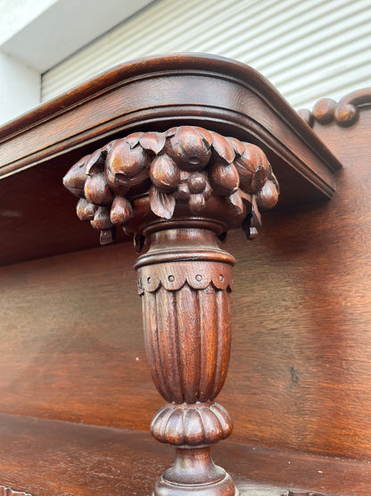 Traditional American Style Large Bar Buffet