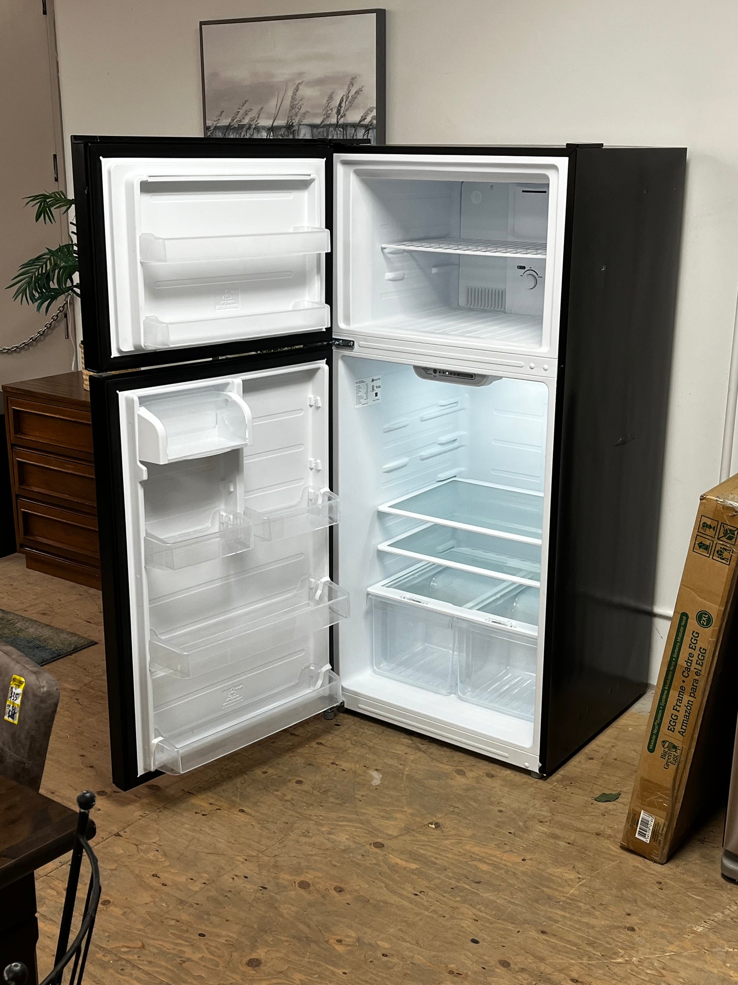 Seasons 18 cu. ft. Top Freezer Refrigerator Black