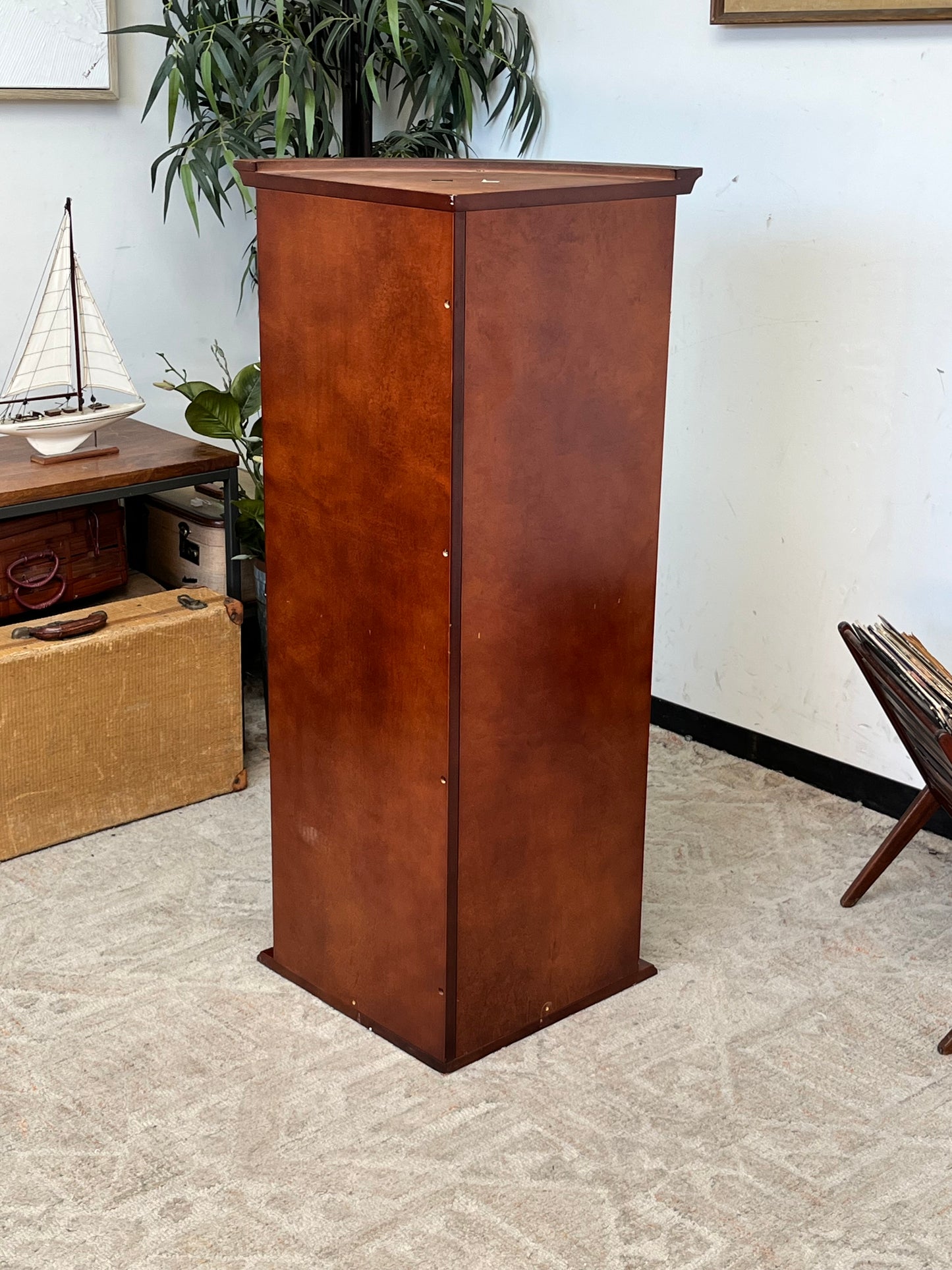 Bombay Company 44" Oval Bookshelf