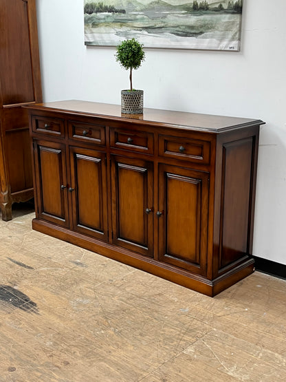 Traditional Style Wooden Buffet