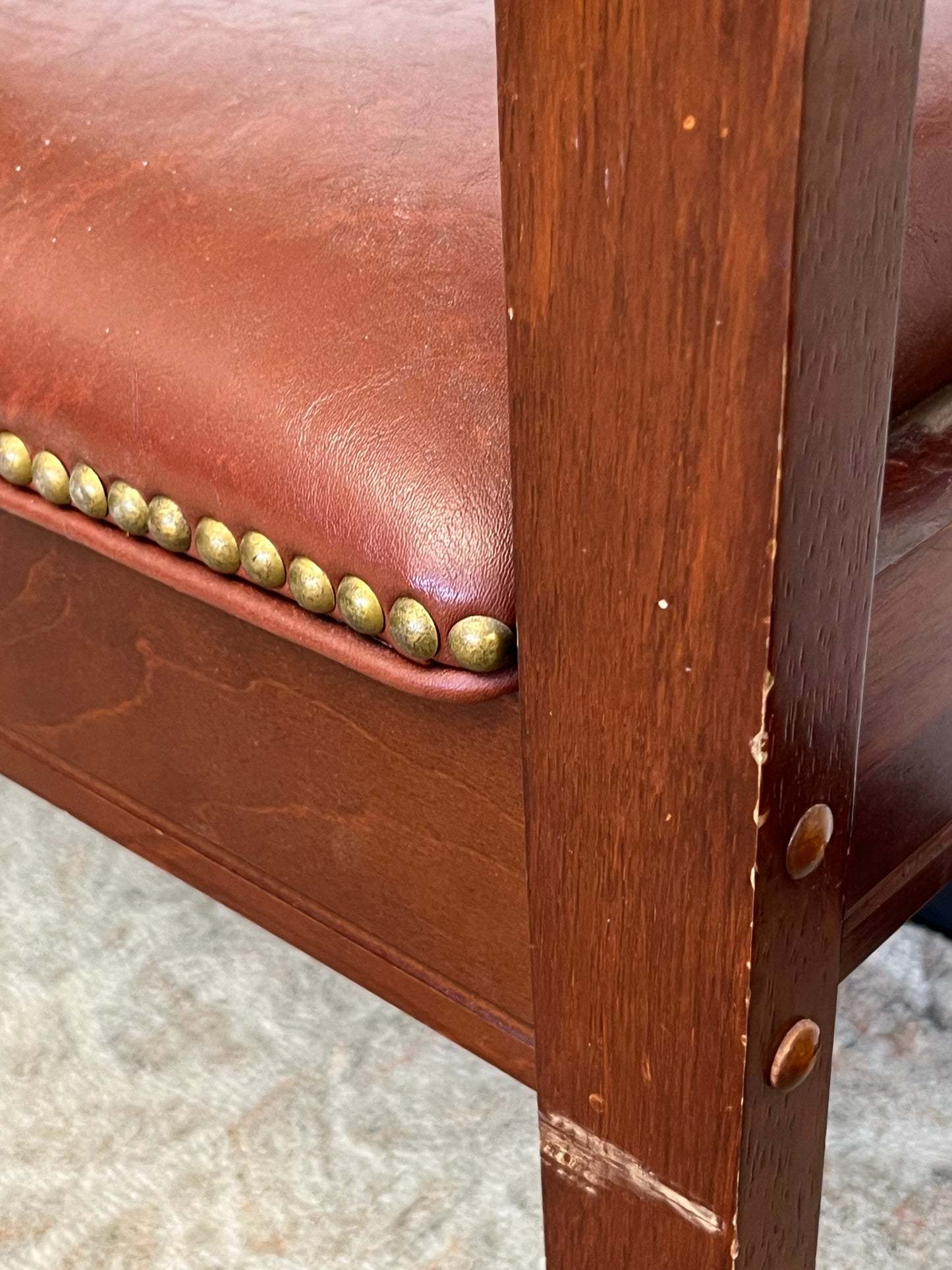 Vintage Nailhead Finish Leather Bench