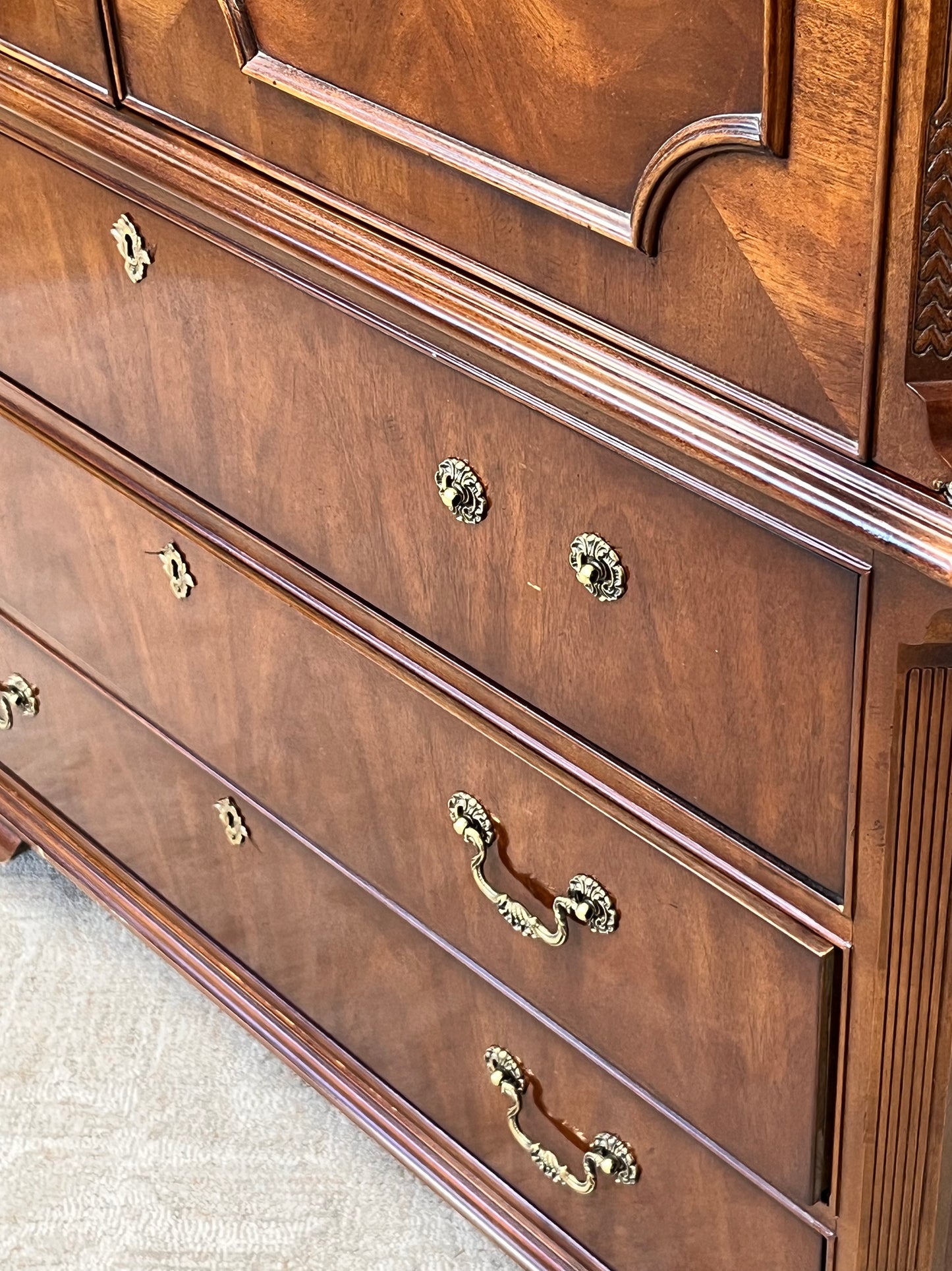 Drexel Vintage Traditional Devoncourt Armoire Wardrobe Closet