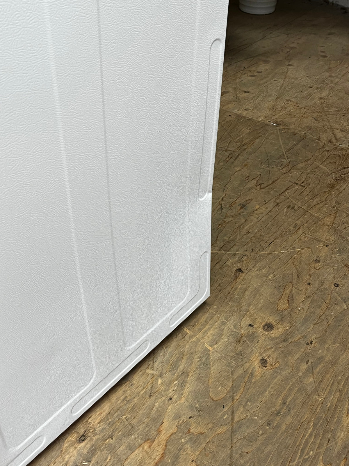 GE 4.8 cu. ft. White Freestanding Gas Range -Dented