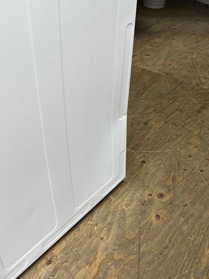GE 4.8 cu. ft. White Freestanding Gas Range -Dented