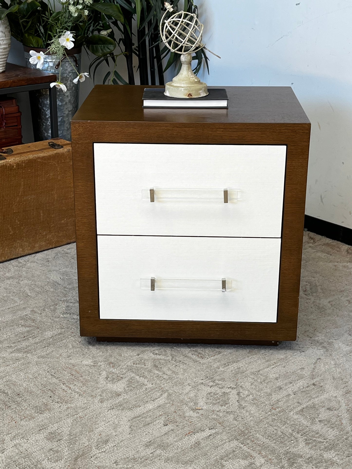 Kreiss 2-Drawer Nightstand