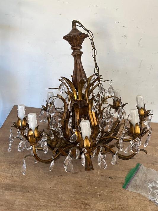 Antique Style Bronze Tone 8-Light Chandelier