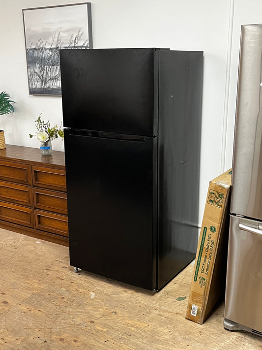 Seasons 18 cu. ft. Top Freezer Refrigerator Black