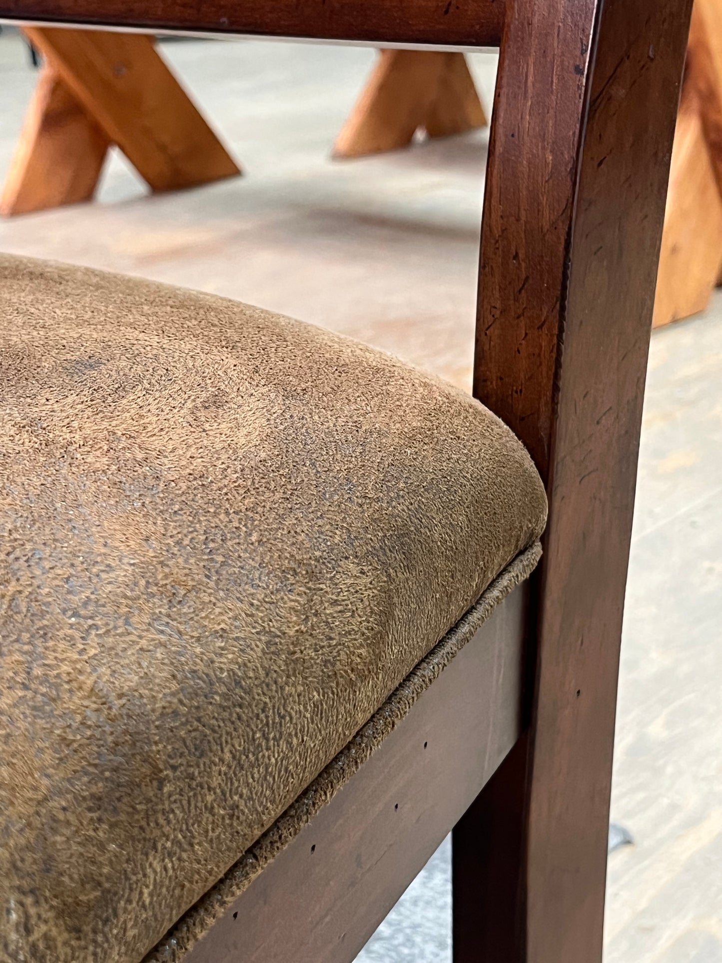 Legacy Furniture Rustic Style Dining Set With 6 Chairs