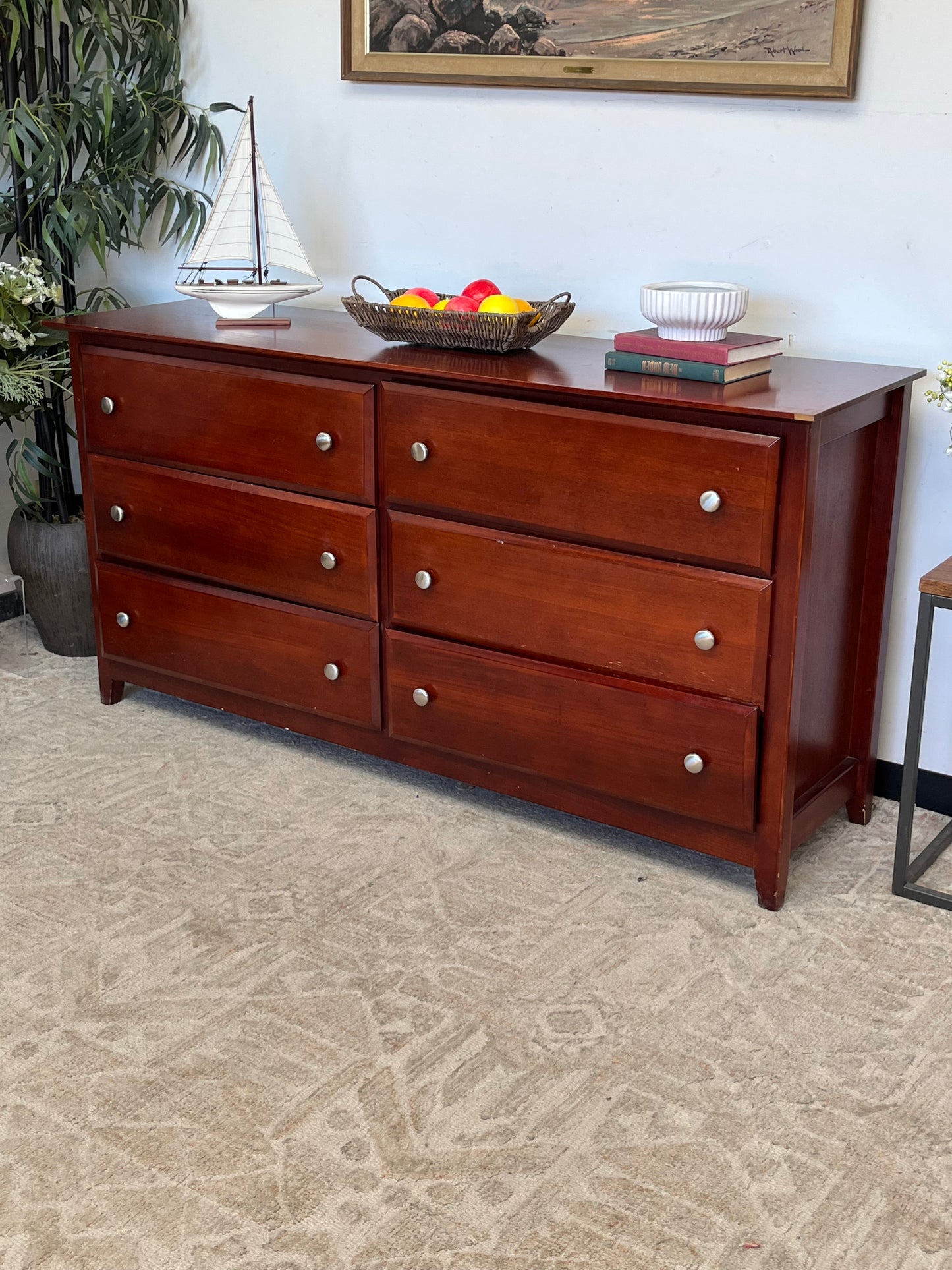 Traditional 6-Drawer Brown Dresser