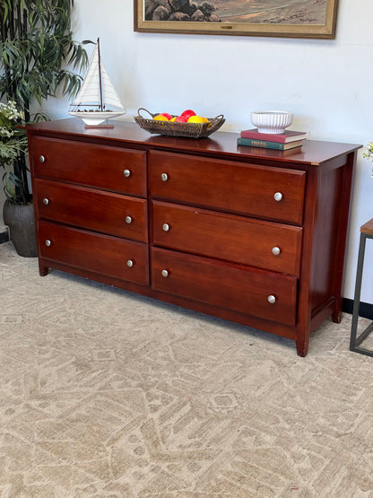 Traditional 6-Drawer Brown Dresser