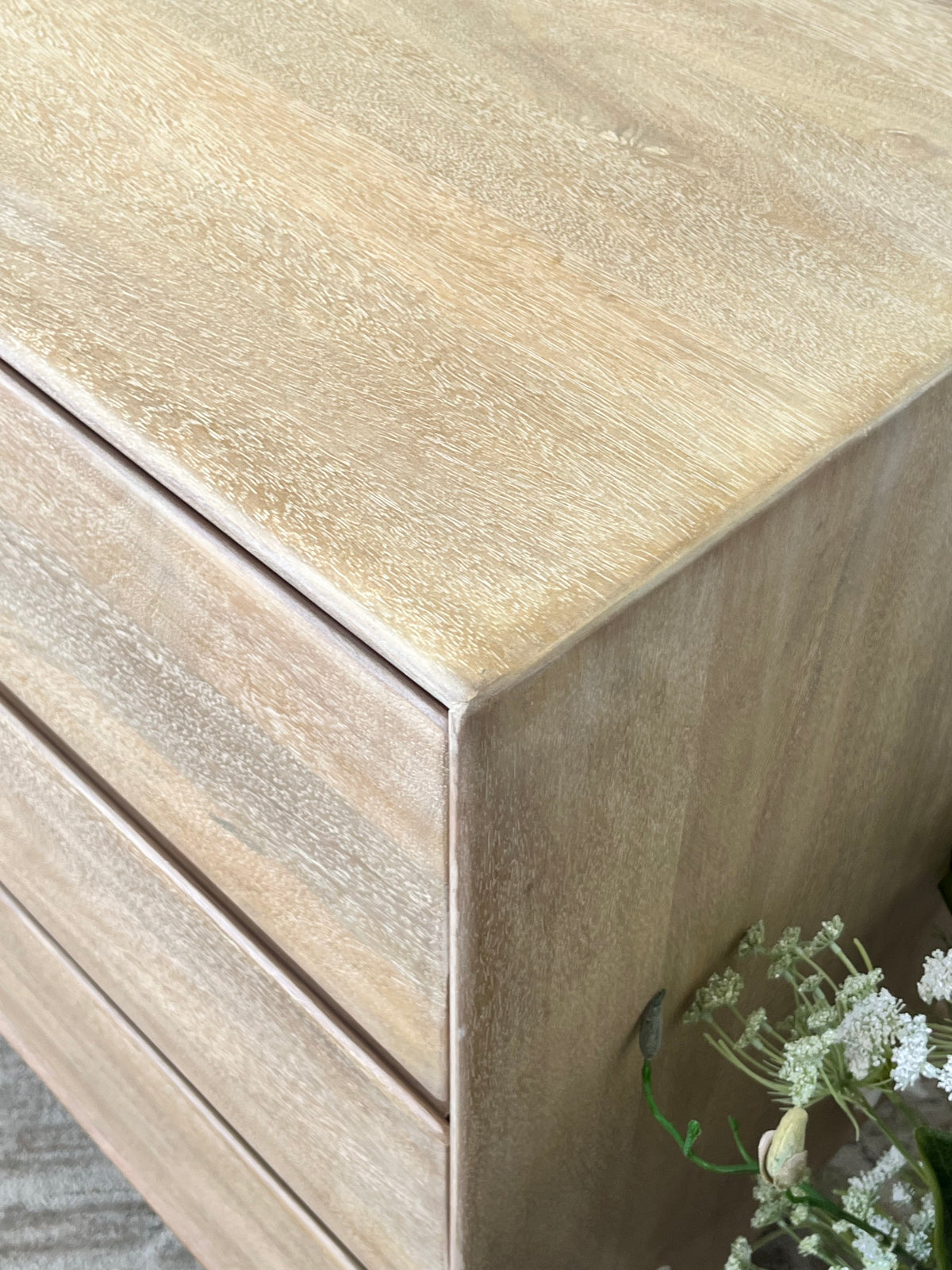 Farmhouse Style 6-Drawer Dresser