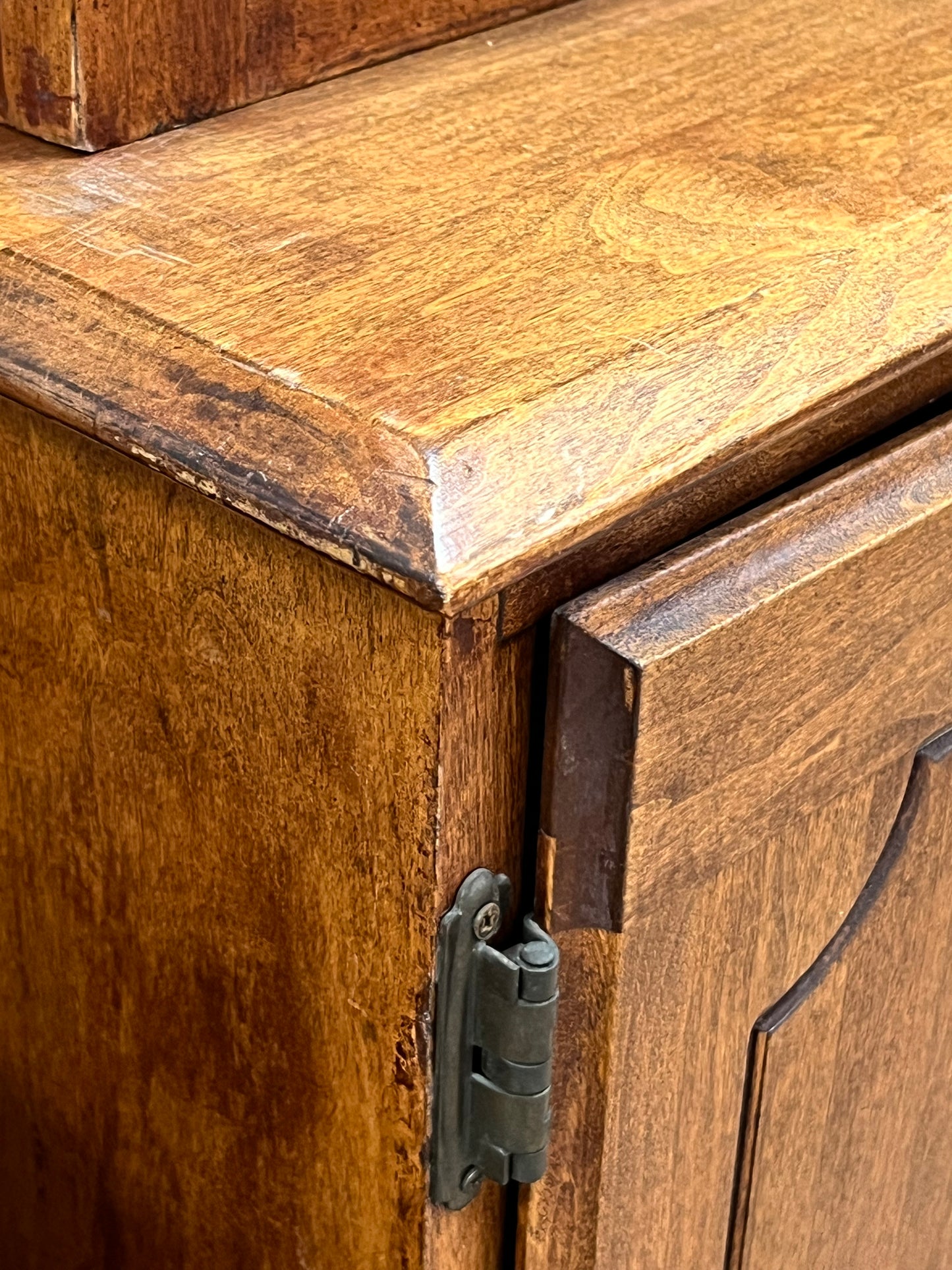Traditional Style 57" Buffet & Hutch Large Cabinet