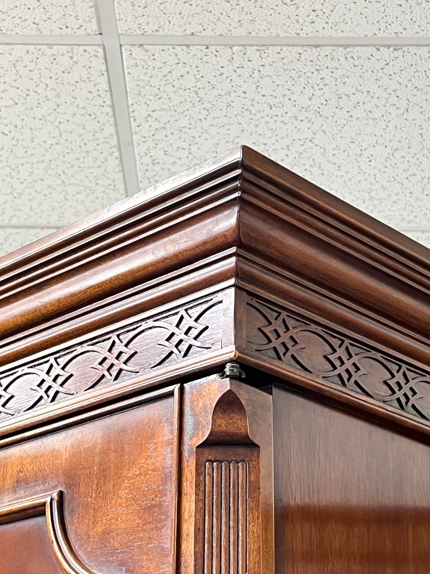 Drexel Vintage Traditional Devoncourt Armoire Wardrobe Closet