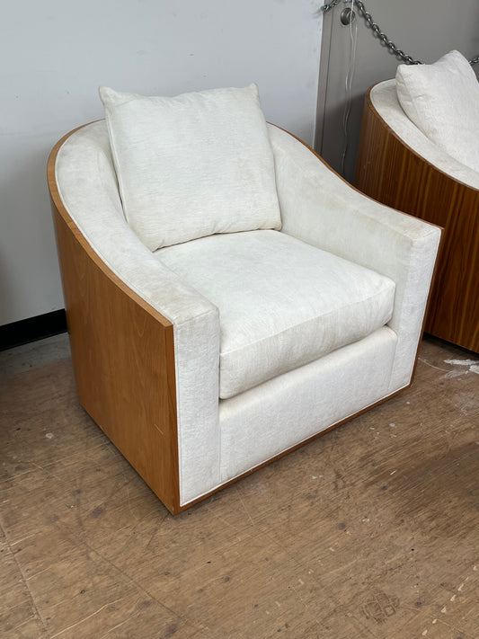 Kreiss Mambo White & Brown Swivel Chair