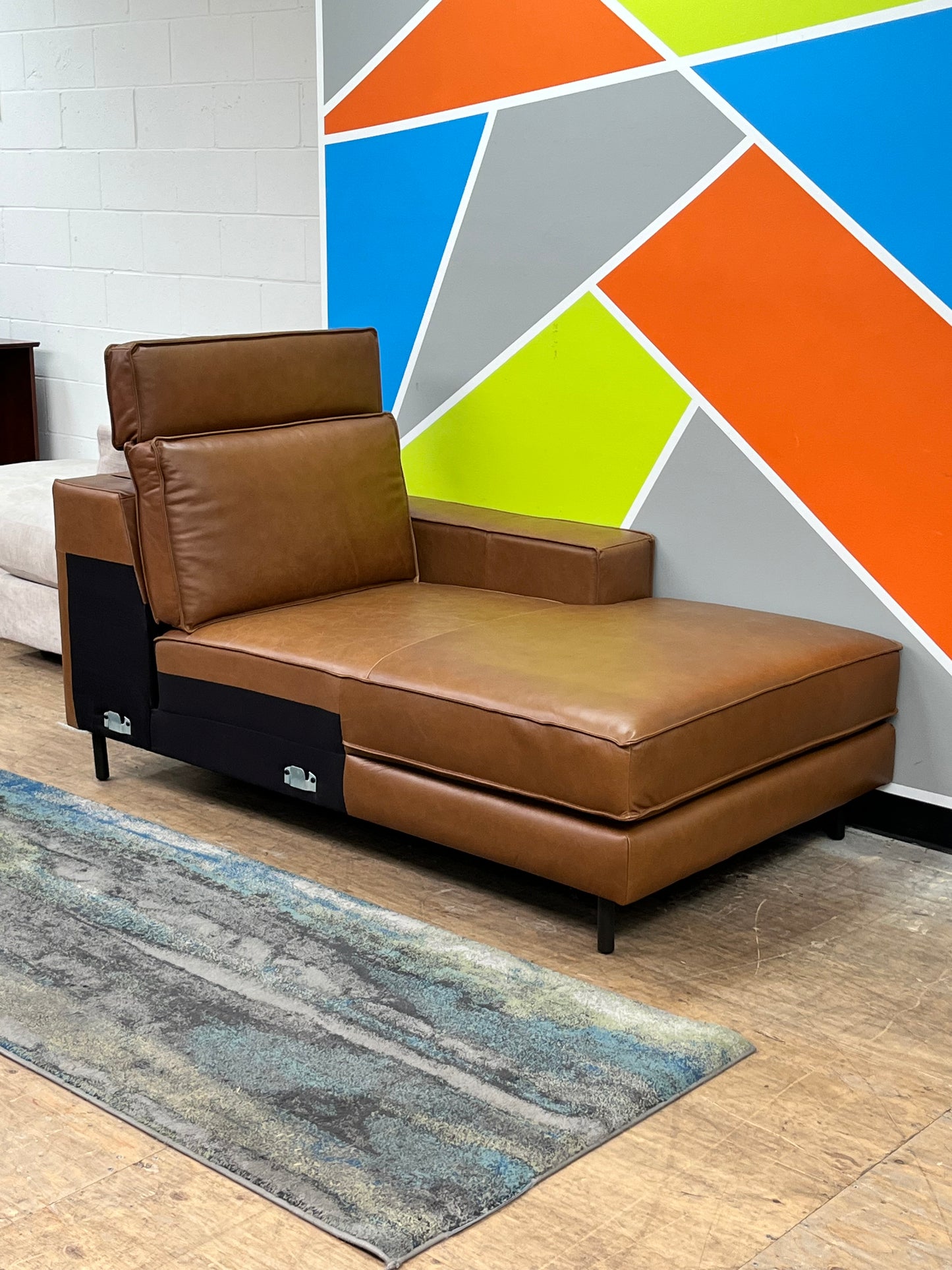 Leather Left-Arm Chaise Lounge