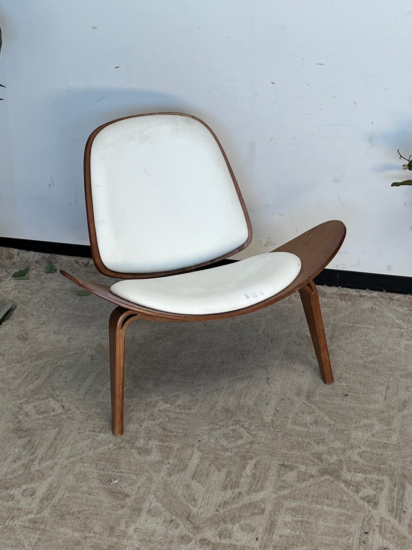 Mid-Century Modern Low-Wide Chair