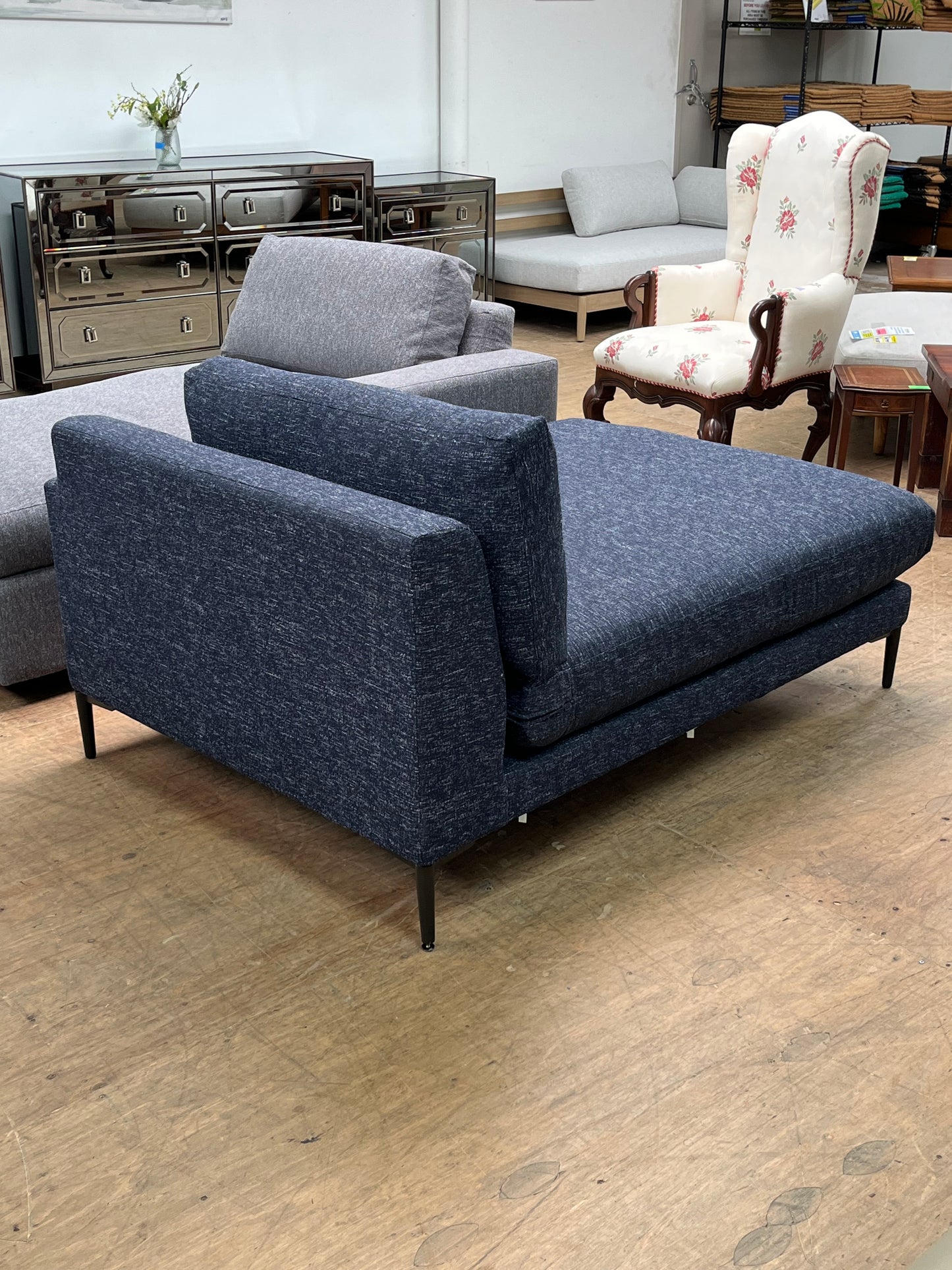 Modern Style Left-Arm Blue Chaise