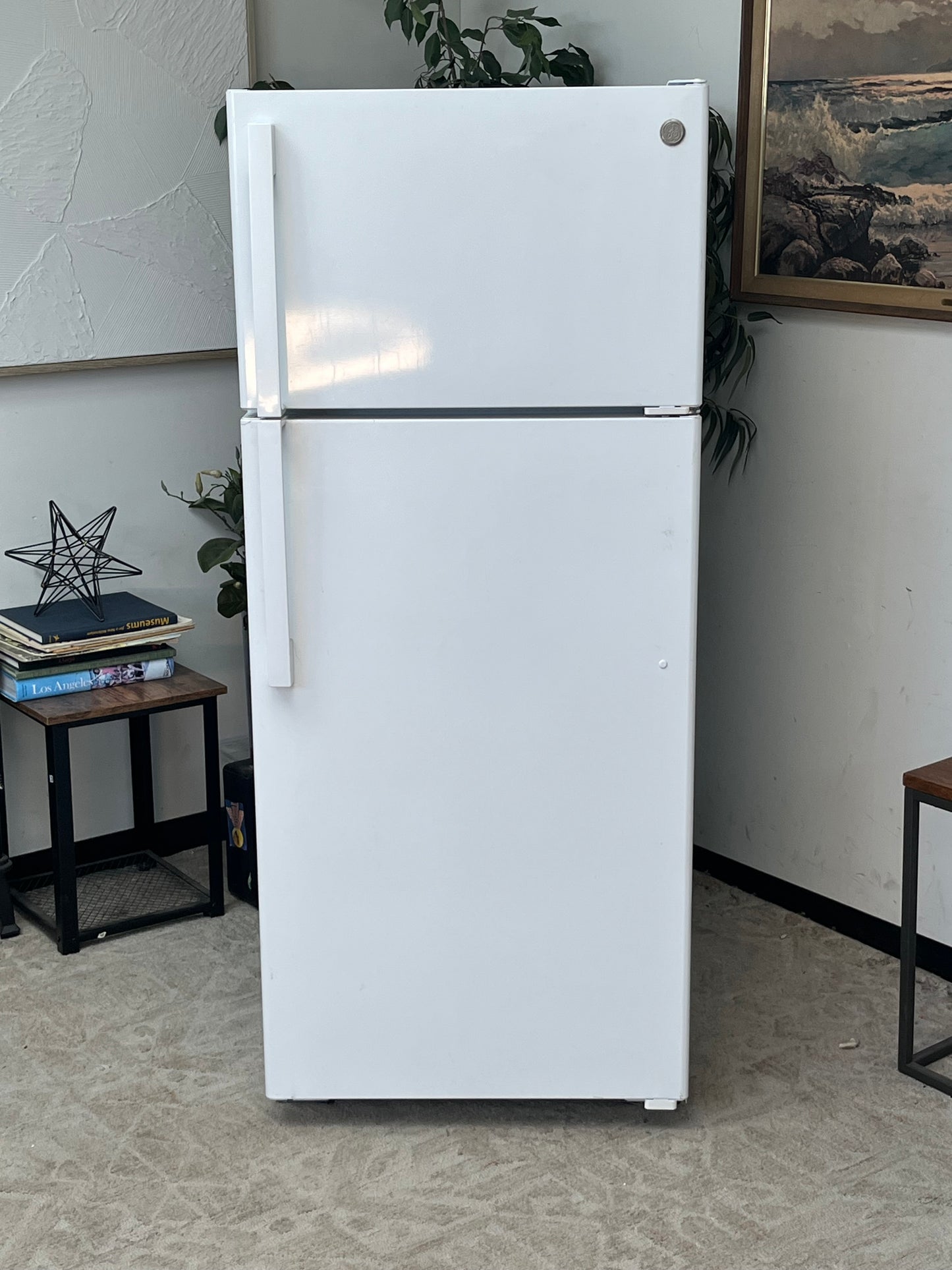 GE 17.5 cu. ft. Top Freezer Refrigerator in White