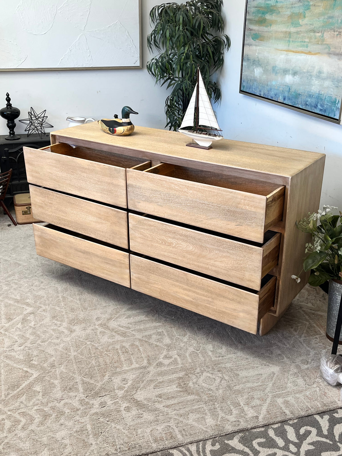 Farmhouse Style 6-Drawer Dresser