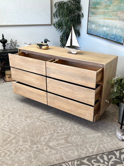 Farmhouse Style 6-Drawer Dresser