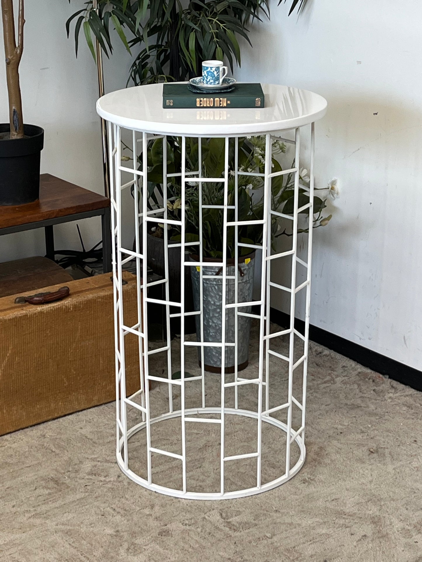 Modern Round End Table