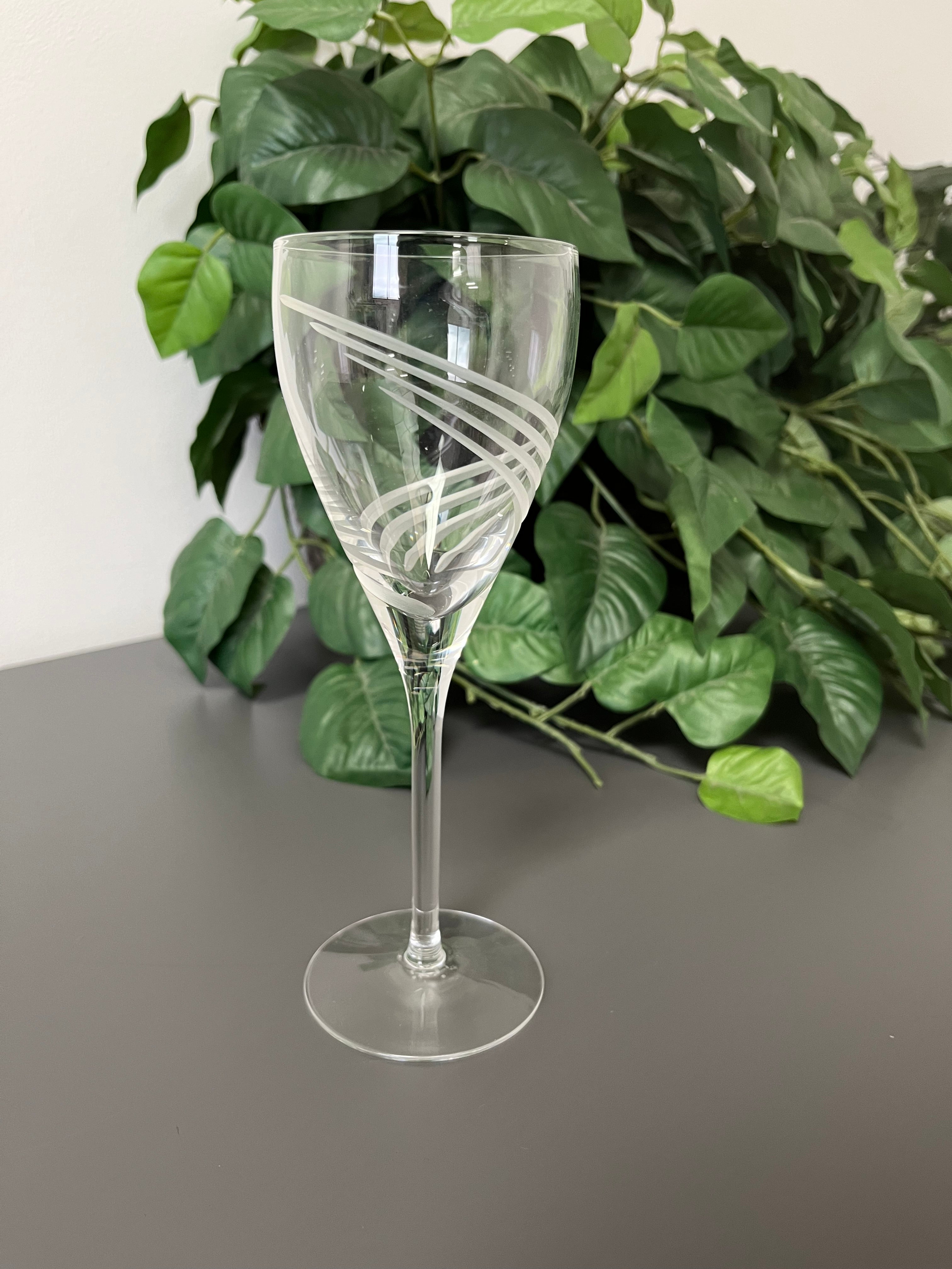 8" Lenox Windswept Crystal Wine Glass SAN GABRIEL VALLEY HABITAT FOR