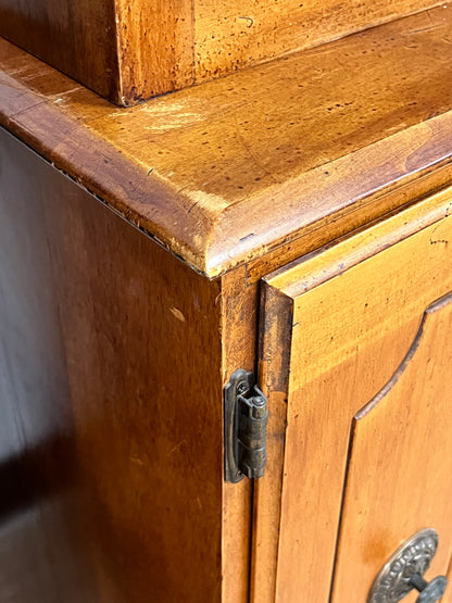 Traditional Style 45" Buffet & Hutch Cabinet