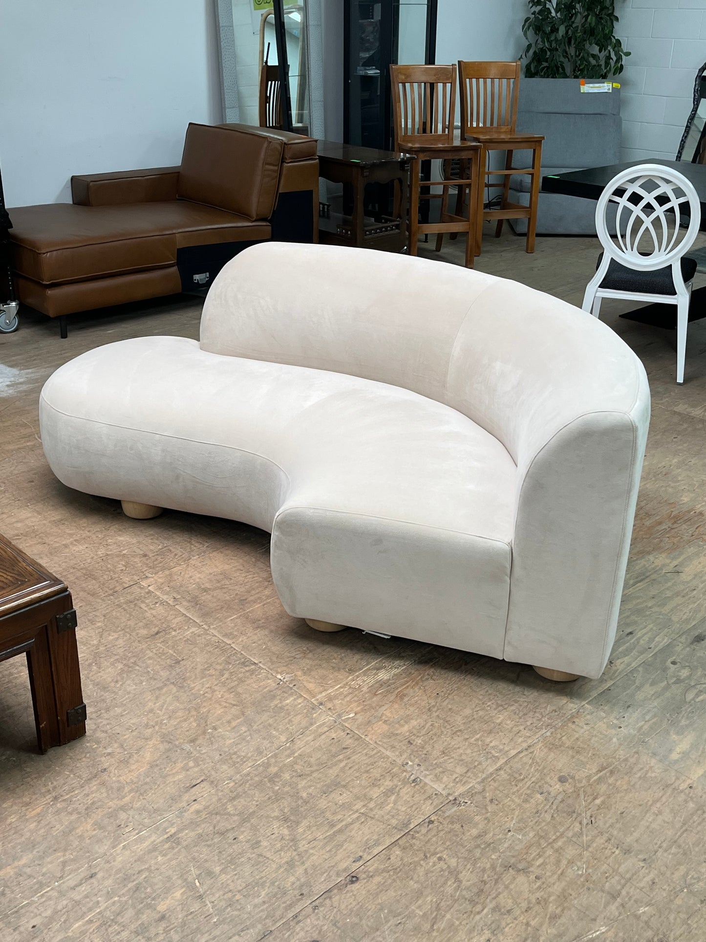 Modern White Rounded Sofa