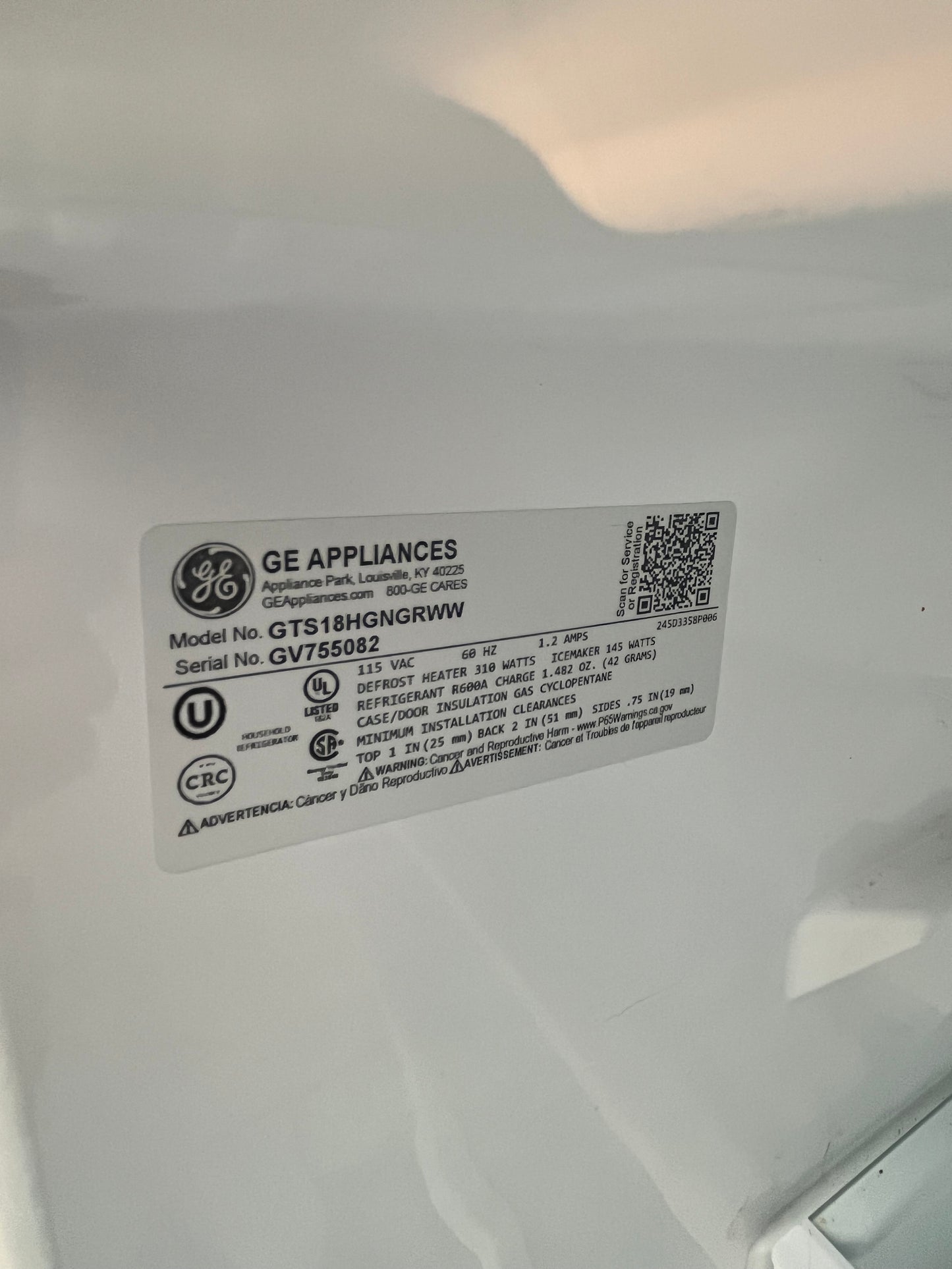 GE 17.5 cu. ft. Top Freezer Refrigerator in White