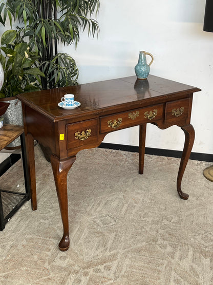 Pennsylvania House Furniture Vanity Desk